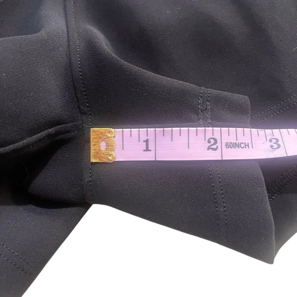 Lululemon Athletica On the‎ Fly Black Drawstring Shorts Elastic Waist Size 6